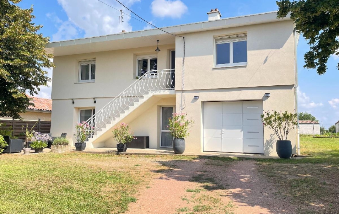 Plan A Immobilier : Maison / Villa | REPLONGES (01750) | 145 m2 | 359 000 € 