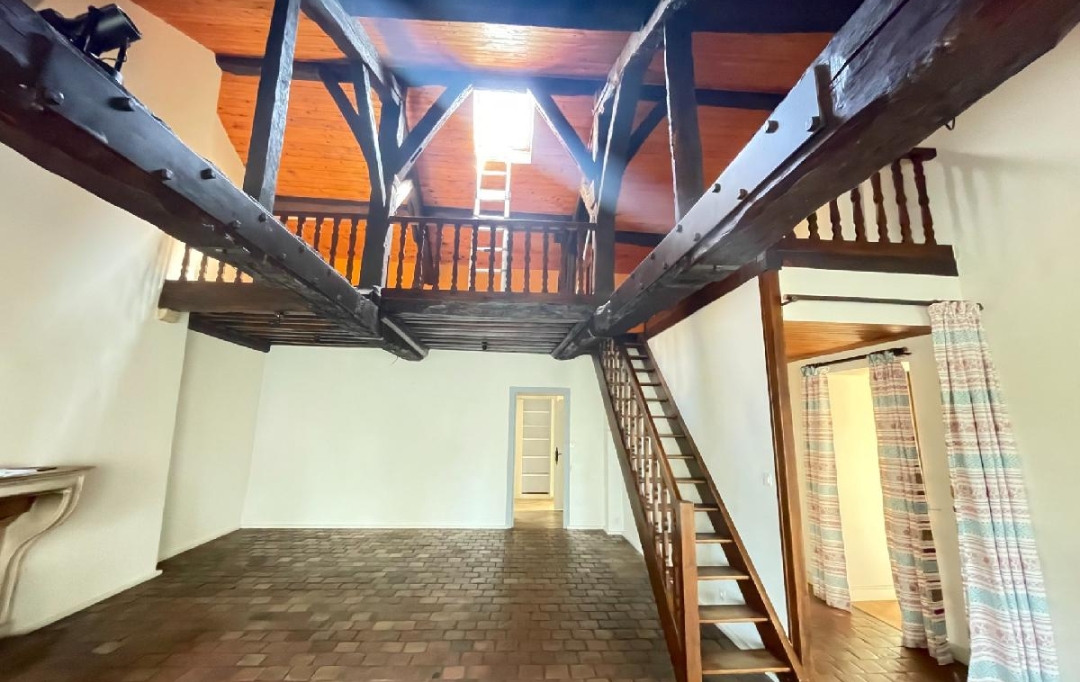 Plan A Immobilier : Apartment | PONT-DE-VEYLE (01290) | 156 m2 | 189 000 € 
